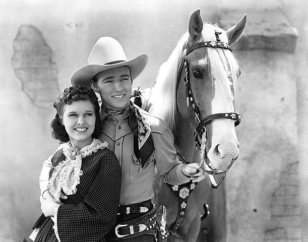 White Hat vs Black Hat | Lynne Roberts and Roy Rogers in Billy the Kid Returns